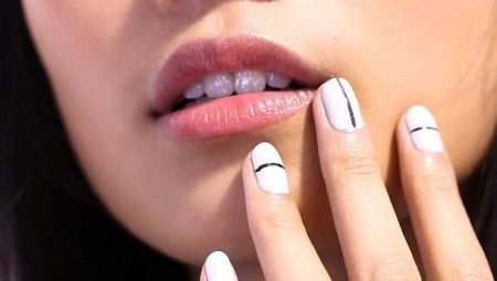 Manicure bianca con argento: idee e tendenze della moda