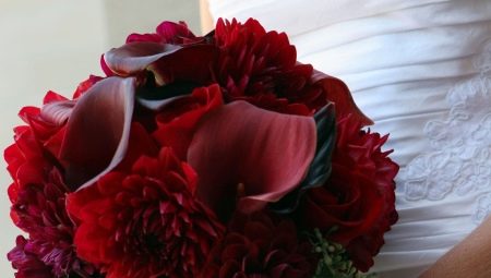 Bouquet Burgundy untuk pengantin perempuan: ciri-ciri pilihan warna dan idea reka bentuk