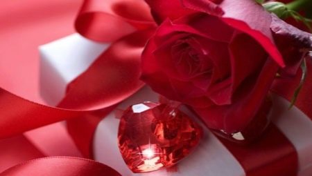 What to give to parents for a ruby ​​wedding?