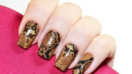 Nail design med slange hud effekt - fet, men vakker!