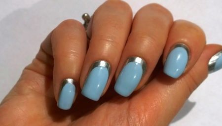 Com fer una manicura en blau amb la incorporació de plata?