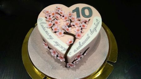 Hvordan velge og arrangere en kake i 10 års bryllup?