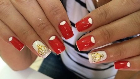 Manicure merah putih: ciri-ciri dan idea reka bentuk moden