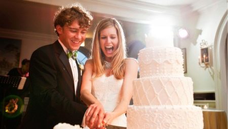 Krém svatební dort: krásný design možnosti a tipy pro výběr