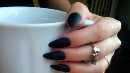 Uñas negras afiladas: opciones de moda e ideas originales.