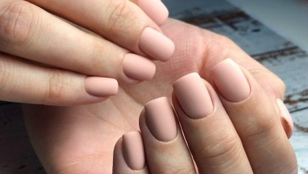 Mga lihim ng perpektong beige matte manicure