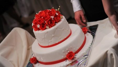Сватбени торти в различни стилове: най-добрите идеи и интересни примери