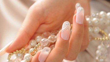 Perle manicure: design muligheder og mode ideer