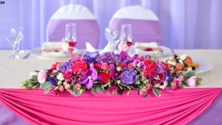 Düğün masasında çiçek aranjmanı: özellikleri, tasarım ve yerleştirme ile ilgili ipuçları