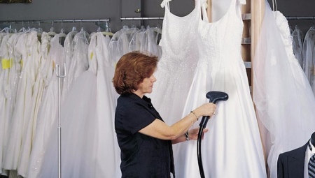 Como vapor e acariciar o vestido de noiva em casa?