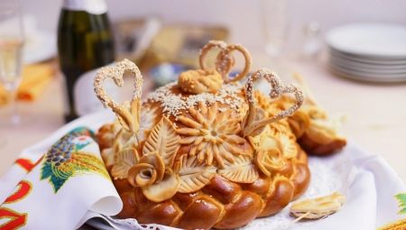 Vestuvinės duonos: tradicijos, ženklai ir patarimai jaunimui
