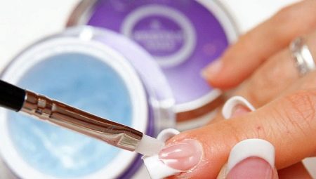 Gel polish nagel förlängning: metoder, tekniker, fördelar och nackdelar