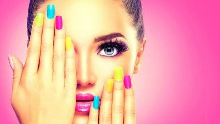 Flerfarvet manicure: tips om kombination af nuancer og sømdesign