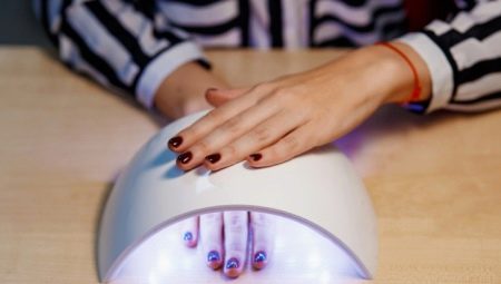 Hvordan man laver en manicure gel lak hjemme?