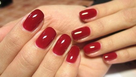 How to remove shellac from nails at home?