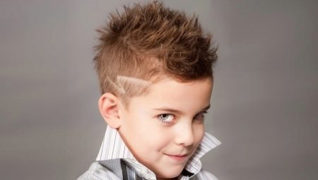 Potongan rambut yang cantik untuk kanak-kanak lelaki