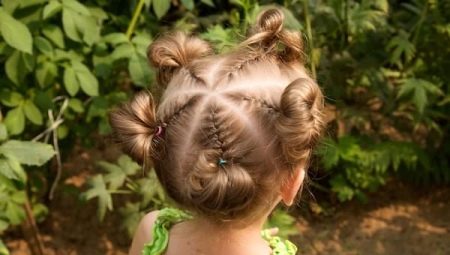 Pentinats per a noies de 2-3 anys per als cabells curts