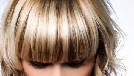 Színezés a világos barna hajon: milyen színeket válasszon és hogyan kell festeni?