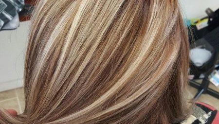 Kiemelkedik a világosbarna hajú tonizálással