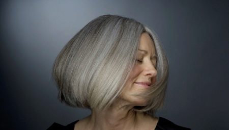 Kenmerken van de procedure die grijs haar benadrukt