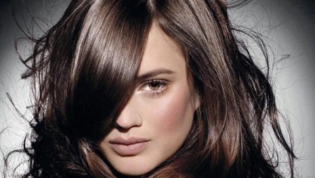 Italiensk hårklipp for middels hår: funksjoner, tips om valg og styling