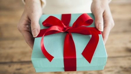 Hvordan velge en gave til en utdannelseslærer?
