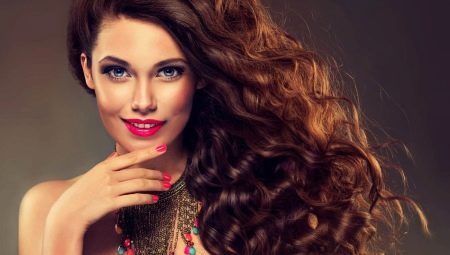 Ta vare på krøllete hår: valg av verktøy, regler for tørking og styling