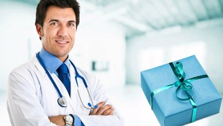 Doktorlar için hediyeler: ne seçmeli ve nasıl sunmalı?