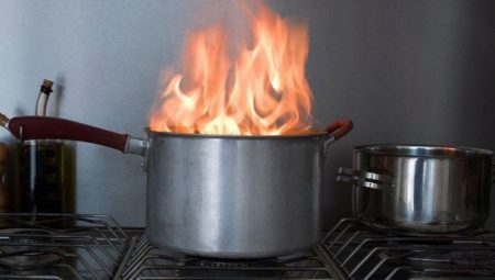 Cum să scapi de mirosul de ardere în apartament după o tigaie arsă?