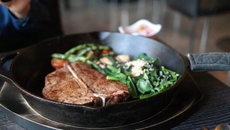 Hogyan válasszunk egy serpenyőt a steakhez?
