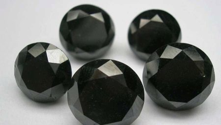 Tipos y uso de piedras negras.