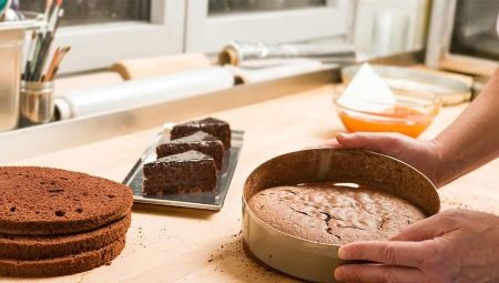 Hogyan készítsünk egy süteményformát saját kezével?
