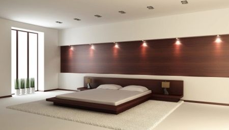 Sàn gỗ trong phòng ngủ trên tường: lựa chọn hoàn thiện trong nội thất