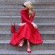 Kokie batai tinka raudonai suknelei?