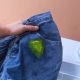 Hoe de verf van jeans te wassen?