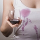 Hoe vlekken van rode wijn op kleding te wassen?
