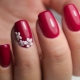 Idee di manicure rosso: belle tecniche e una varietà di design