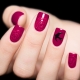Crimson manicure: funktioner og design muligheder