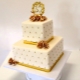 Originalios aukso vestuvių pyragai