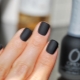 Características e opções de design manicure preto fosco