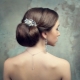 Düğün saç modelleri: peçe, taç ve taç ile güzel yüksek stil