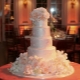 Vestuvių tortas su gėlėmis - nuostabios dekoravimo galimybės