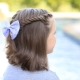 A frizura kiválasztása az iskolába egy rövid hajú lánynak