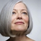 Korte hårklipp som ikke krever styling, for kvinner etter 50 år