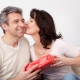 Ką duoti savo vyrui 50 metų?