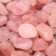 Typer av rosa steiner, deres egenskaper og anvendelse
