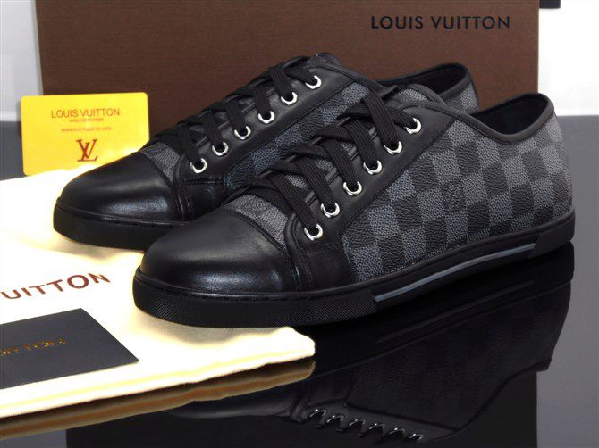 Kasut wanita Louis Vuitton (25 gambar)