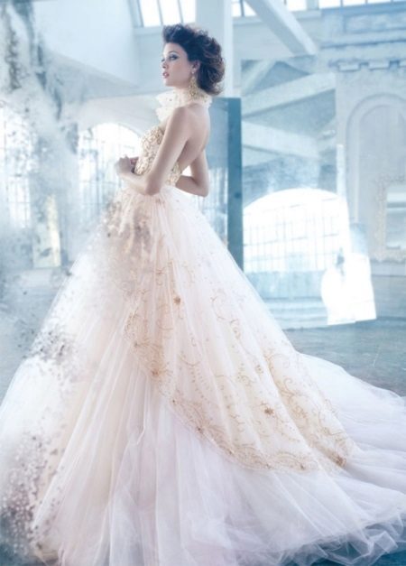 Gaun pengantin dari Lazaro
