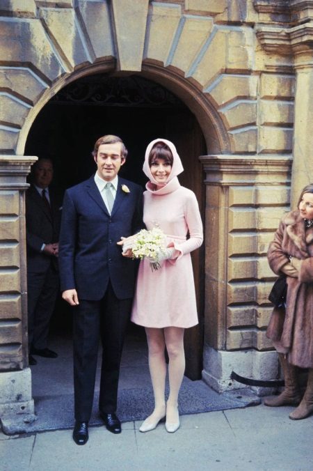 Hepburn Audrey trumpa vestuvių suknelė