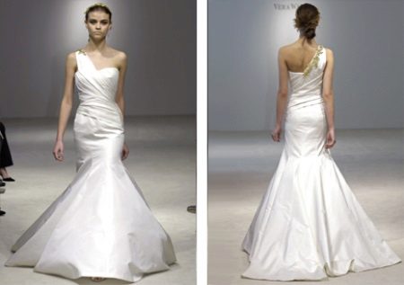 Egyszerű sellő stílusú esküvői ruha